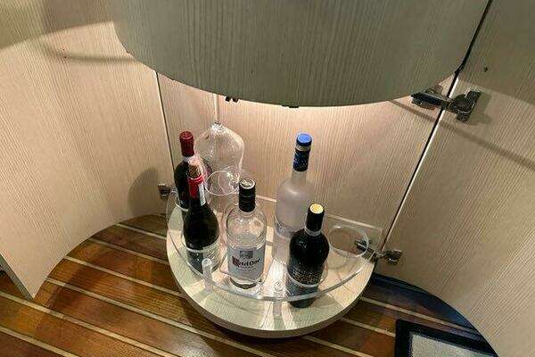 1996 Tiara Yachts 43