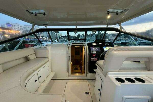 1996 Tiara Yachts 43