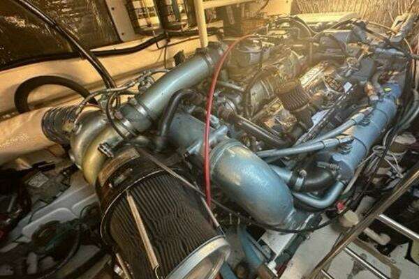 1996 Tiara Yachts 43