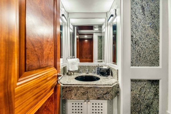 1998 Admiral 154
