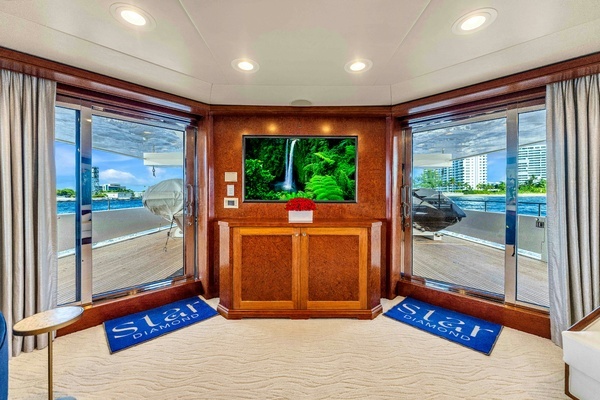 Photo of the 1998 Admiral Custom "STAR DIAMOND"