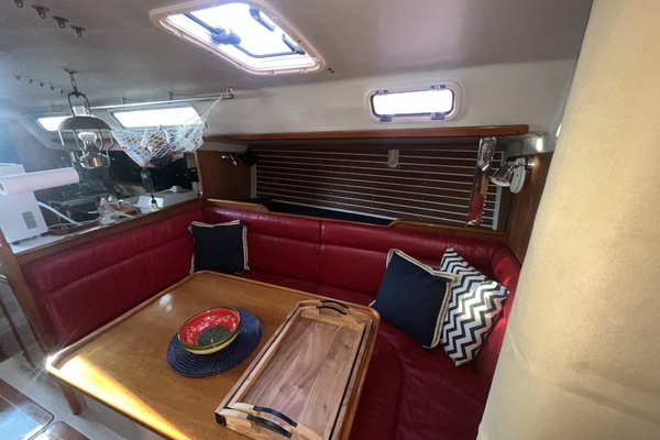 Santa Cruz 52 Yacht For Sale