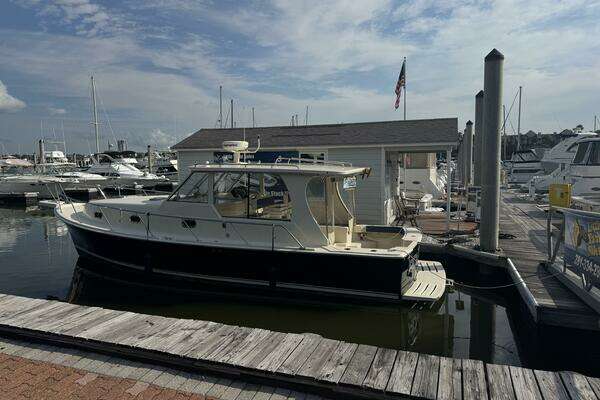 Photo of the 2008 Mainship 34 Pilot Hardtop "Rohelga"