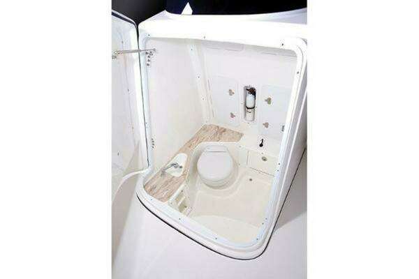 Photo of the 2025 Edgewater 262CC