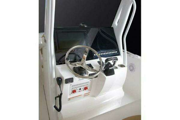 Photo of the 2025 Edgewater 262CC