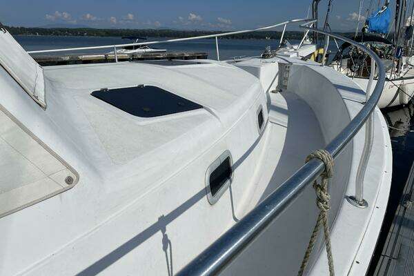 Photo of the 2000 Mainship 390 "RECOVERY"