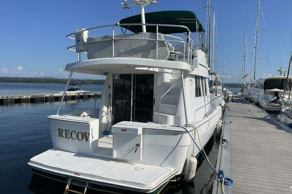 Photo of the 2000 Mainship 390 "RECOVERY"