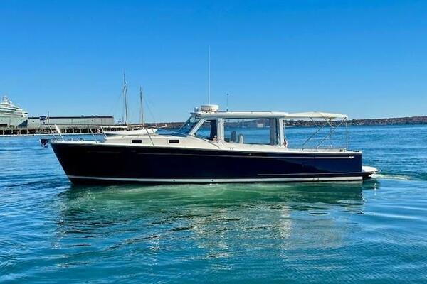 Barbican V 36ft MJM Yacht For Sale