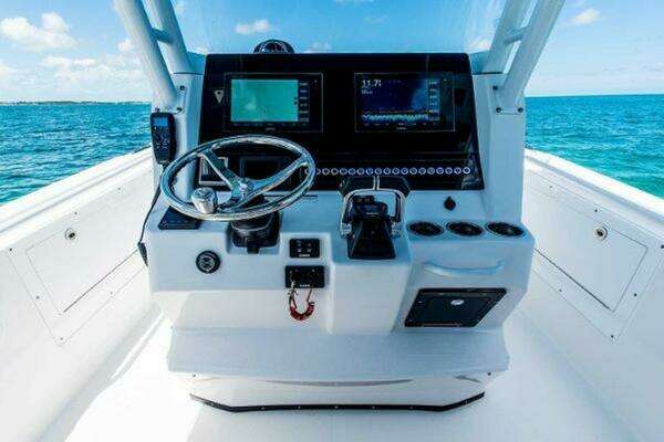 Photo of the 2025 Edgewater 325CC