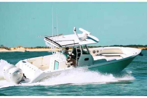 Photo of the 2025 Edgewater 340CC