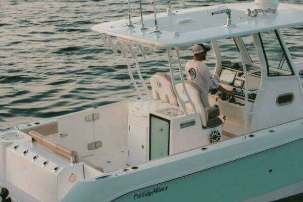 Photo of the 2025 Edgewater 340CC