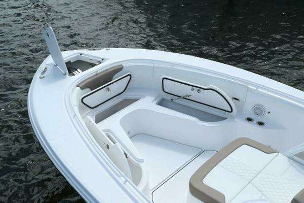 Photo of the 2025 Edgewater 370CC