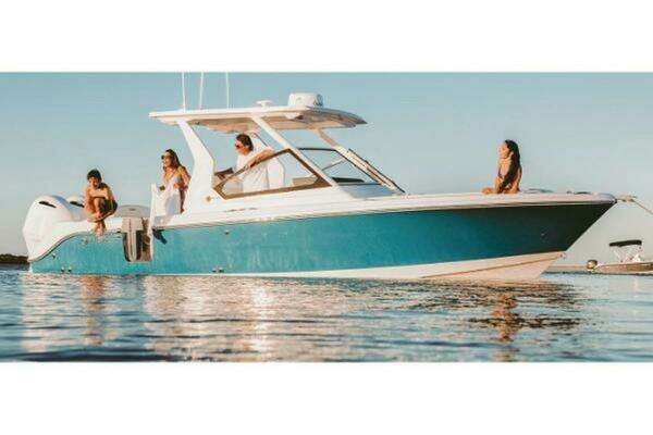 Photo of the 2025 Edgewater 262CX