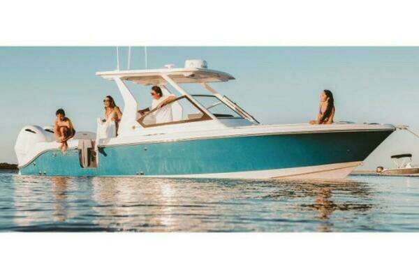 Photo of the 2025 Edgewater 262CX