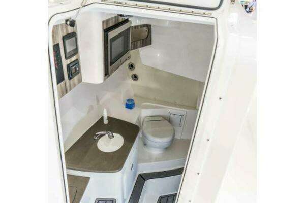 Photo of the 2025 Edgewater 280CX