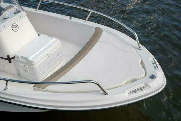 Photo of the 2025 Edgewater 158CS