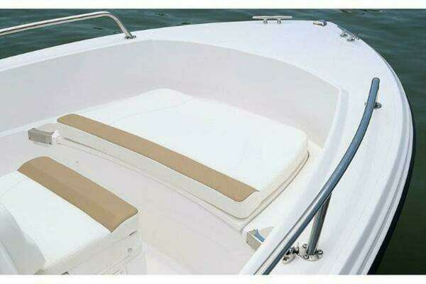 Photo of the 2025 Edgewater 170CC