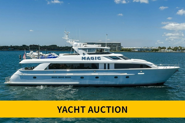 Hatteras - 100 Motor Yacht