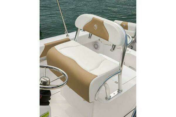 Photo of the 2025 Edgewater 188CC