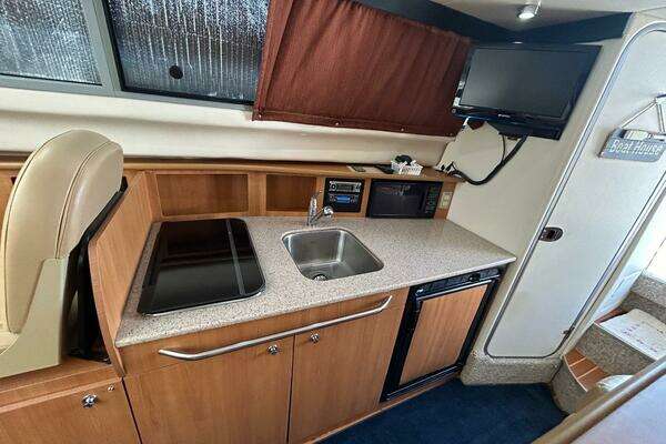 Photo of the 2008 Bayliner Discovery 288