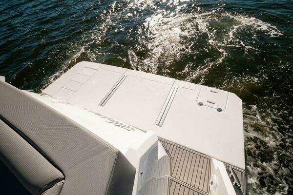 2020 Cruisers Yachts 60