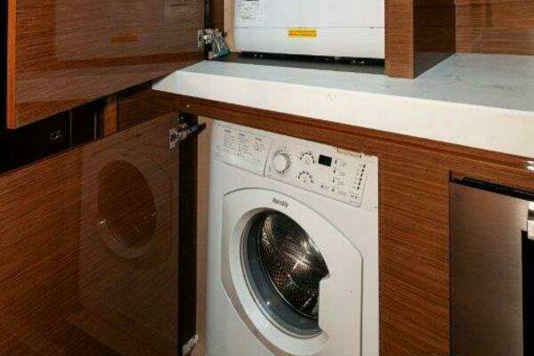 2020 Cruisers Yachts 60