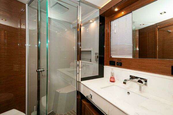 2020 Cruisers Yachts 60