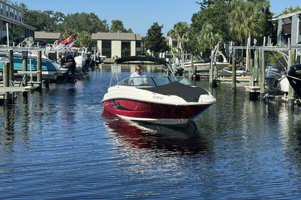 Photo of the 2013 Sea Ray 240 Sundeck