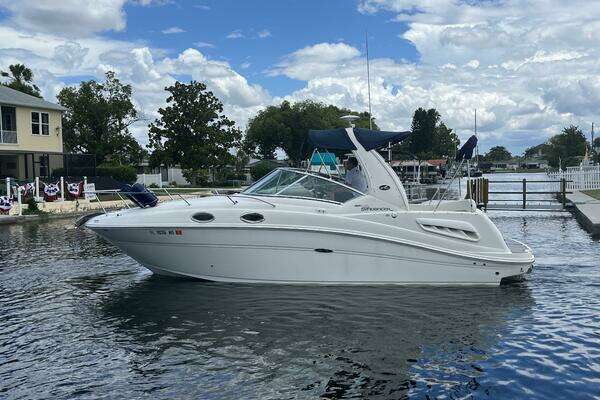 Photo of the 2005 Sea Ray 260 Sundancer