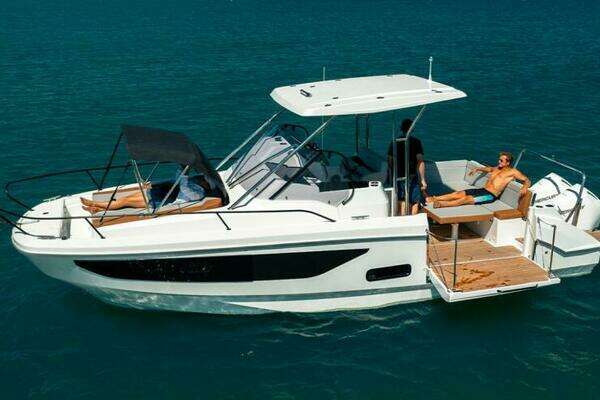 Photo of the 2025 Beneteau Flyer 9 SunDeck