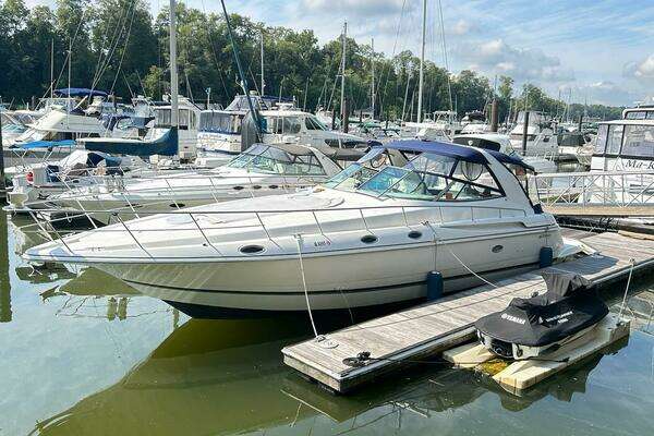 Photo of the 1997 Cruisers Yachts 4270 Esprit "INTREPID"