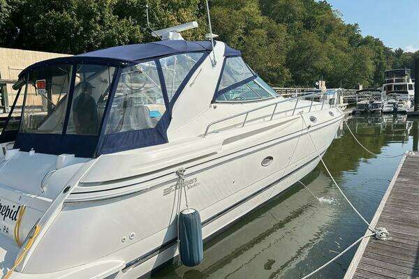 Photo of the 1997 Cruisers Yachts 4270 Esprit "INTREPID"