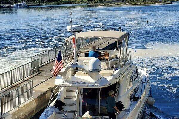 2002 Sealine 47