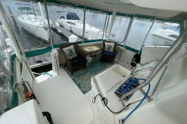 Photo of the 2002 Silverton 392MY "Scott Free & Gigi Too"