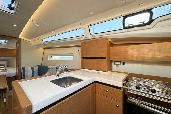 Jeanneau Sun Odyssey 350 #26 Yacht For Sale