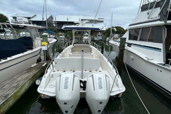 27ft Boston Whaler Yacht For Sale
