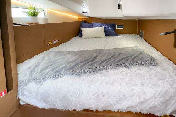 Jeanneau Sun Odyssey 490 #206 Yacht For Sale