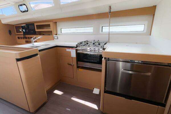 Jeanneau Sun Odyssey 490 #206 Yacht For Sale