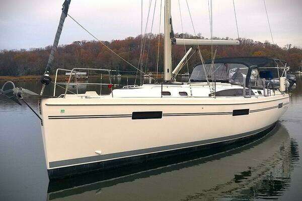 Catalina 425 Yacht For Sale