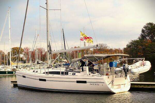 Catalina 425 Yacht For Sale