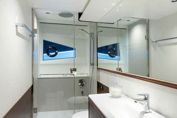 S65 65ft Princess Yacht For Sale