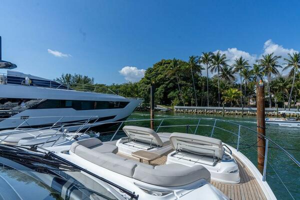 S65 65ft Princess Yacht For Sale