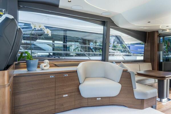 S65 65ft Princess Yacht For Sale