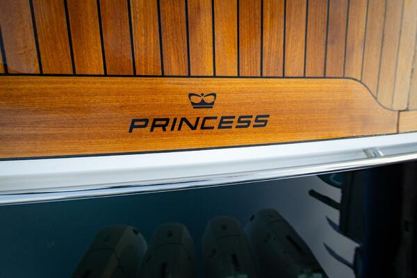 Princess V55 55ft Princess Yacht For Sale