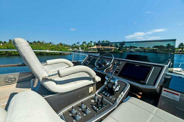 Pershing  Yacht For Sale