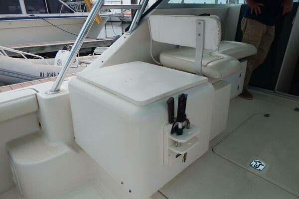 Photo of the 1998 Pursuit 3000 Express "Fish'n Fools"