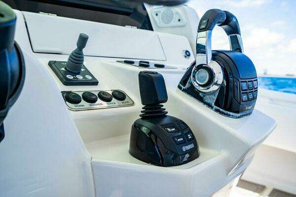 HCB 42 Siesta Yacht For Sale