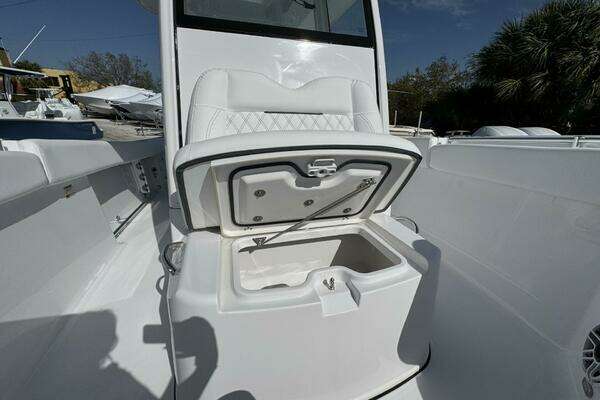 Sportsman 282 Open Yacht For Sale