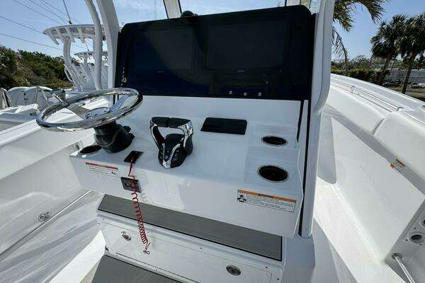 Sportsman 282 Open Yacht For Sale