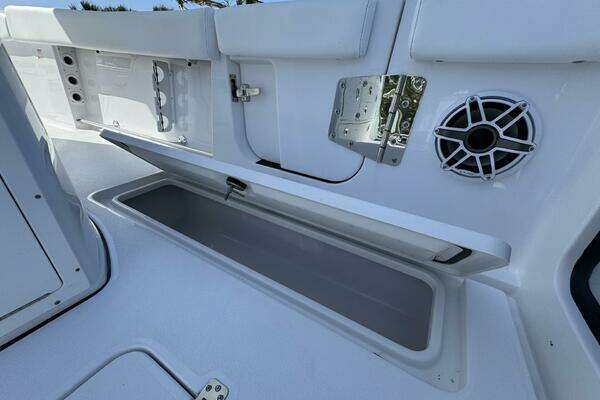 Sportsman 282 Open Yacht For Sale